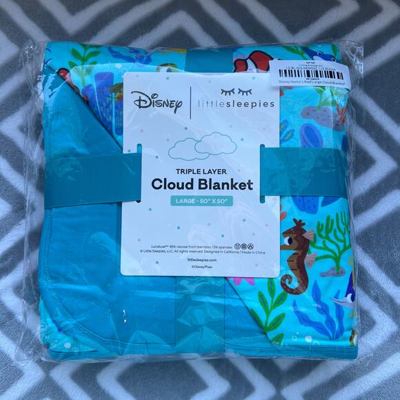 Little Sleepies Disney Nemo's Reef Cloud Blanket New in Package